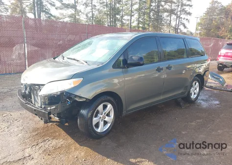 2011 Toyota Sienna Base V6 из США, поврежденный, VIN 5TDZK3DCXBS065266